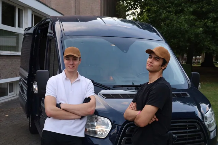 Strider Moving verhuisteam klaar voor een verhuizing in Noord-Brabant